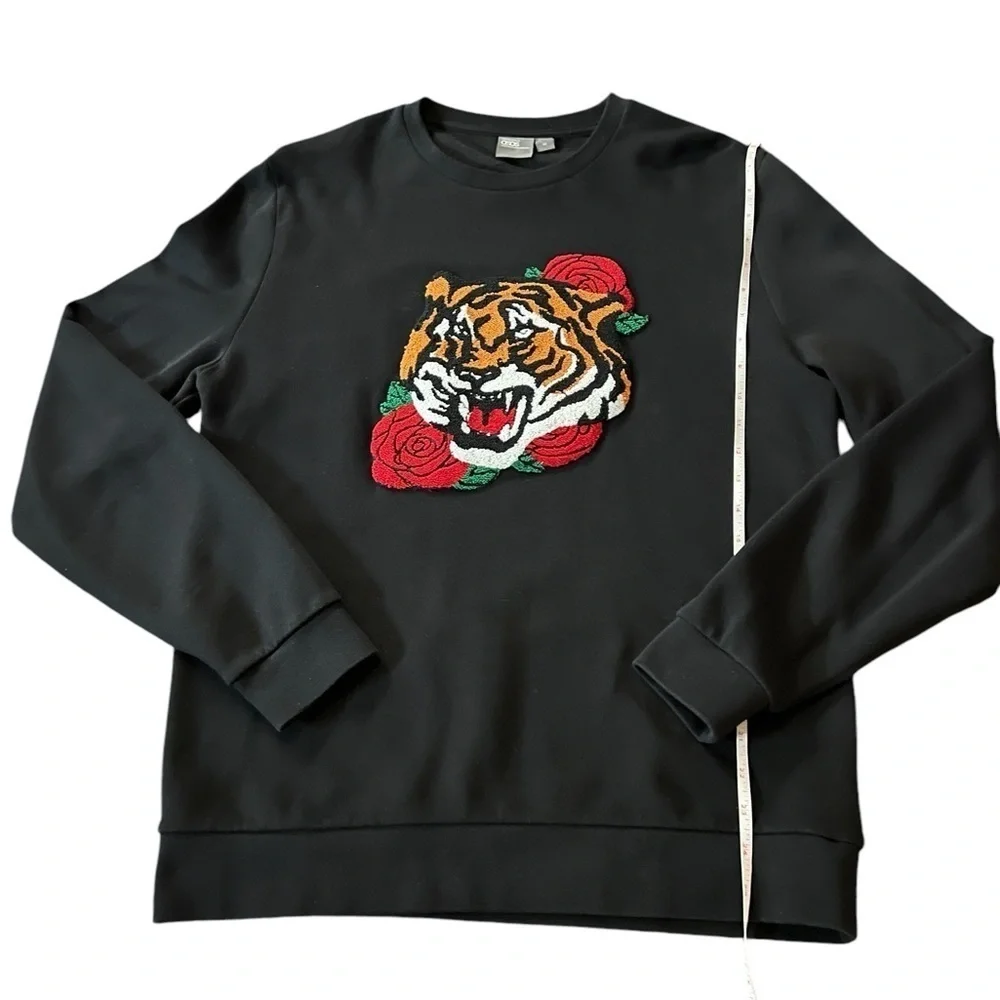 ASOS WOMEN’S BLACK TIGER ROSE EMBROIDERED OVERSIZED SWEATSHIRT SIZE MEDIUM